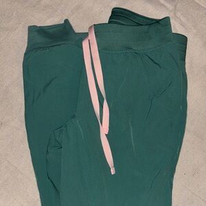 Figs FREEx Zamora petite joggers Eycalyptus